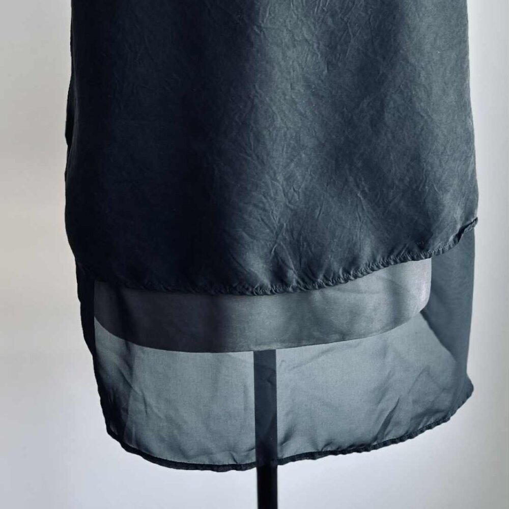 RUDSAK Black Cupro-Viscose Layered Sleeveless Blouse with Keyhole Back – US L - Picture 9 of 12
